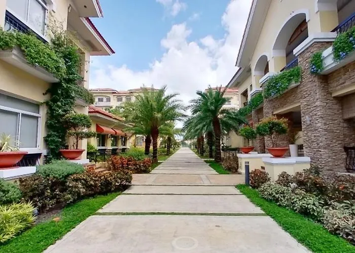 Seascape Homestay-2br Condotel At Sanremo Oasis-resort Style In Cdm, Ph